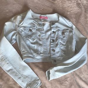 Cropped denim jacket.